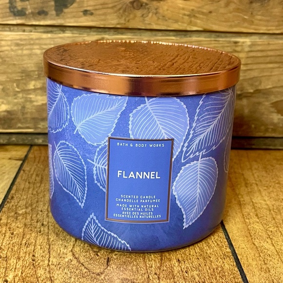 BBW Flannel Scent 3 Wick Candle 14.5oz - Picture 1 of 3